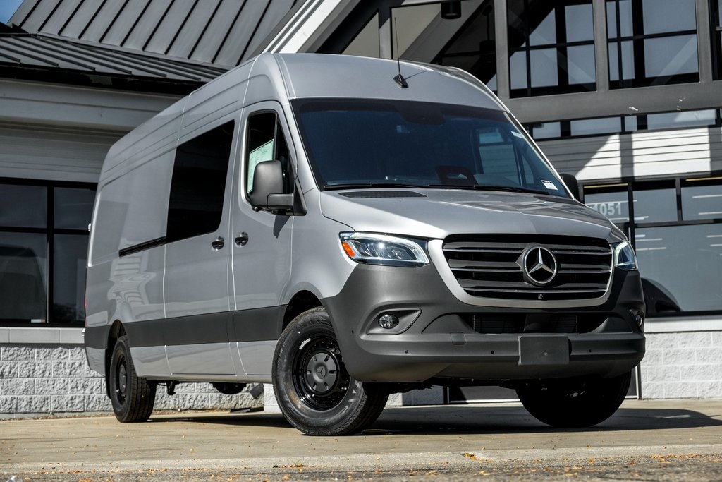 2025 Mercedes-Benz Sprinter Cargo Van Base's photo