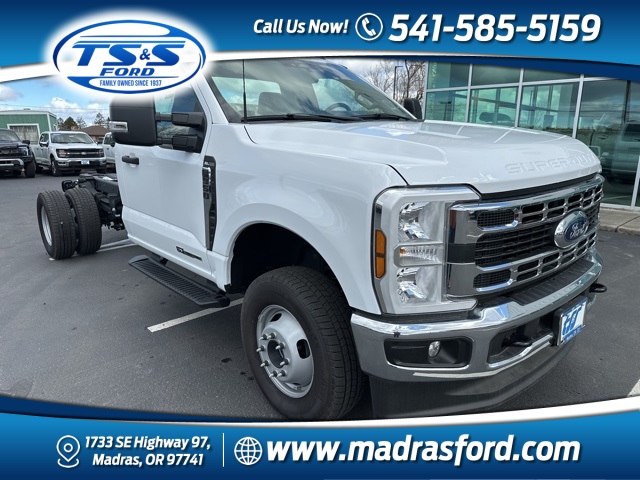 2024 Ford F-350 Super Duty Chassis Cab XL's photo