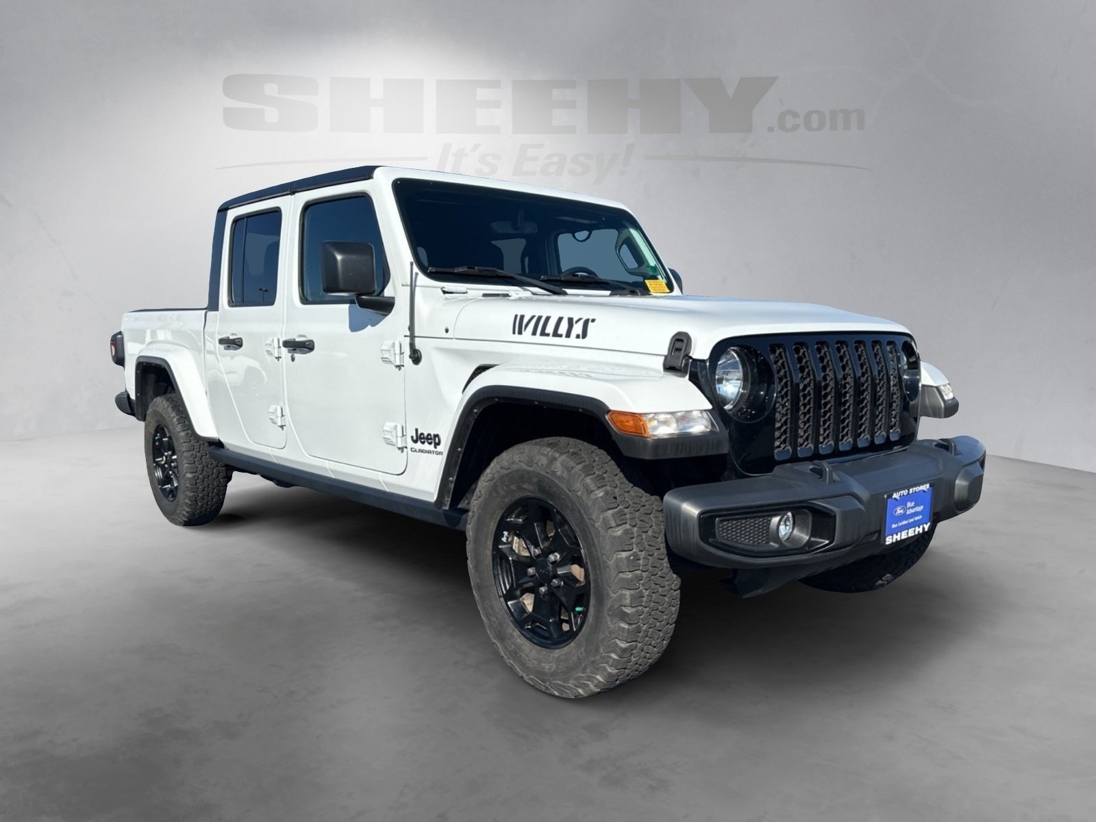 2021 Jeep Gladiator Willys photo 2