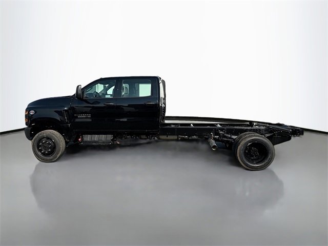 2024 Chevrolet Silverado 5500HD Work Truck photo 4