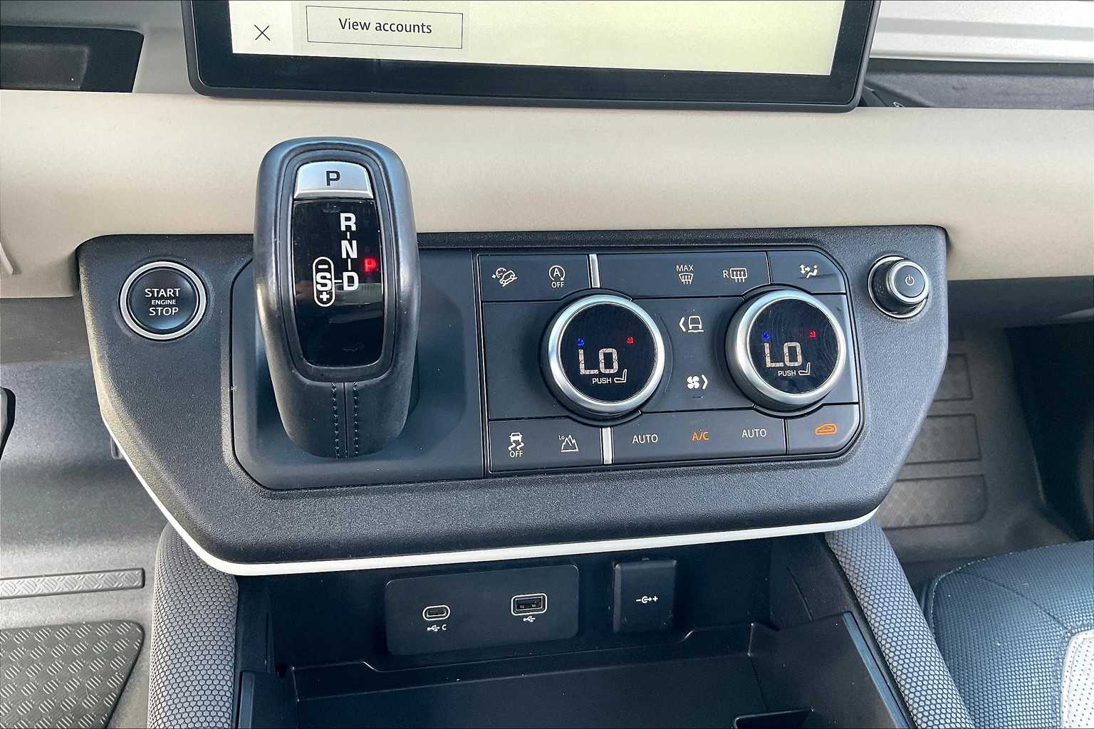 2022 Land Rover Defender X-Dynamic SE photo 26