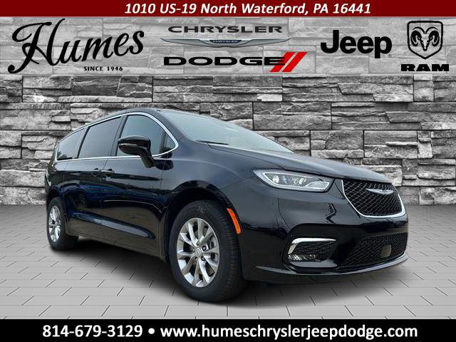 2026 Chrysler Pacifica Select's photo