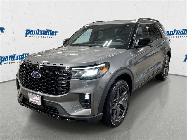 2026 Ford Explorer ST-LINE's photo