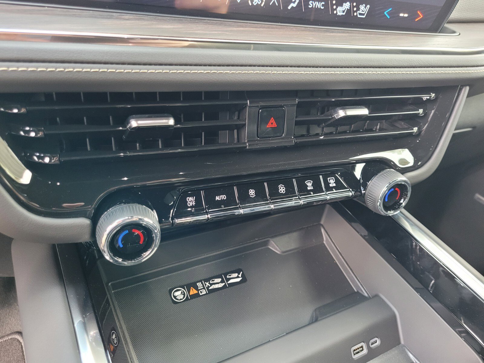 2025 Chevrolet Tahoe Premier photo 27
