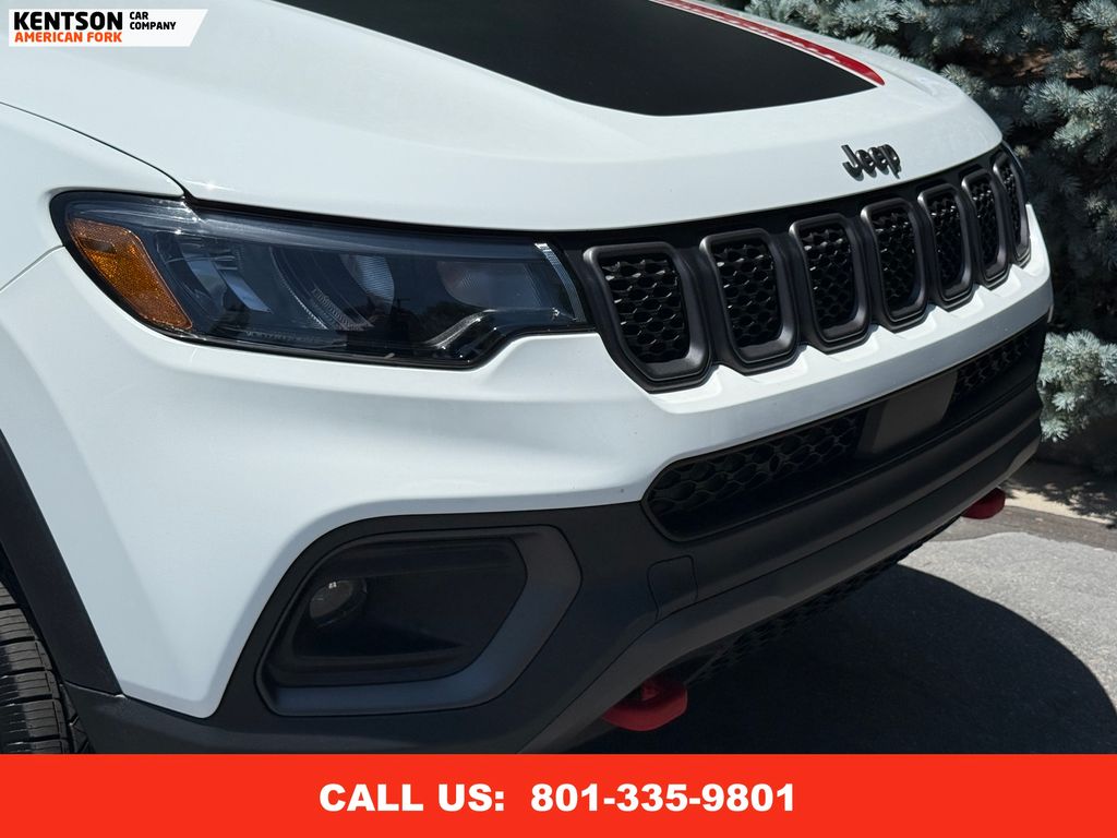 2023 Jeep Compass Trailhawk photo 14