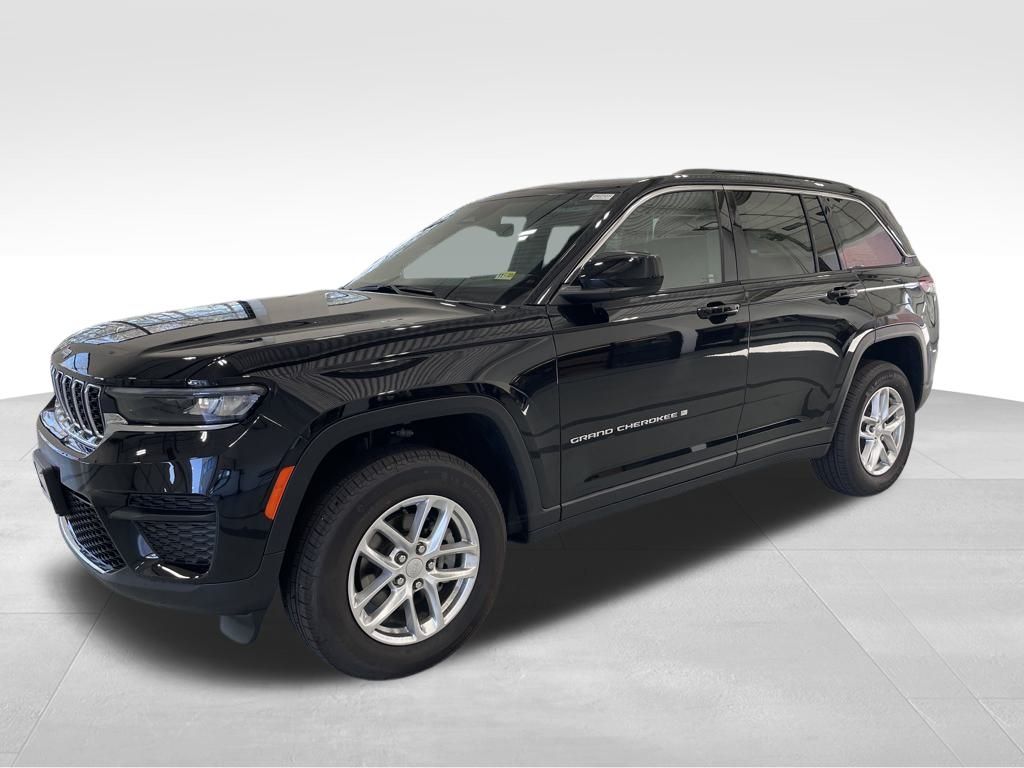 2025 Jeep Grand Cherokee Laredo photo 8