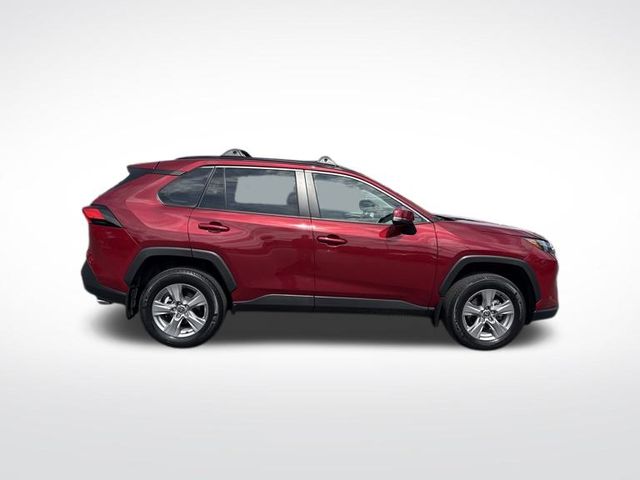 2022 Toyota RAV4 XLE photo 6