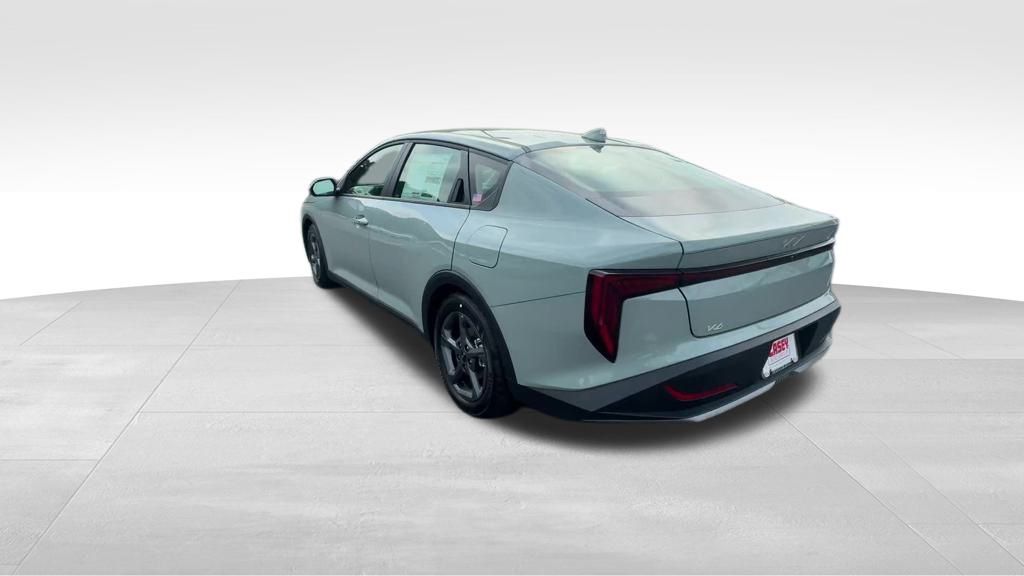 2025 Kia K4 LXS photo 3