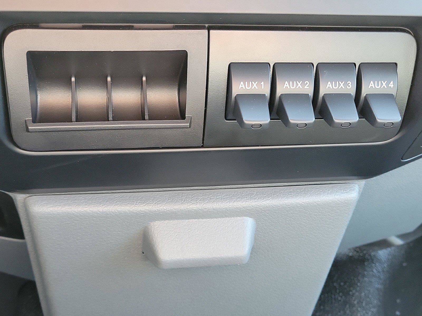 2025 FORD F-750 - Image 18