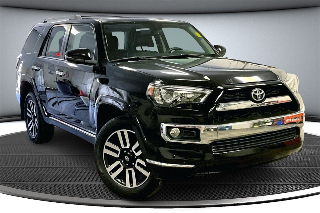 2016 Toyota 4Runner Limited's photo