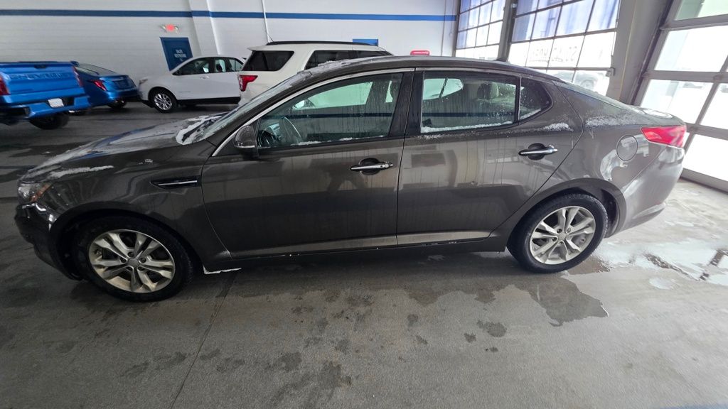 Used 2013 Kia Optima EX with VIN 5XXGN4A71DG204040 for sale in Champaign, IL