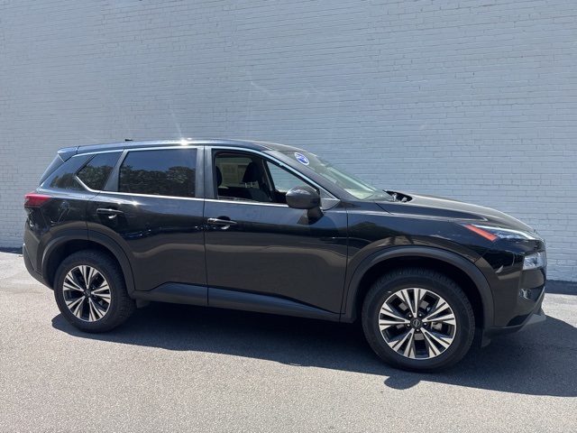 2023 Nissan Rogue SV photo 2