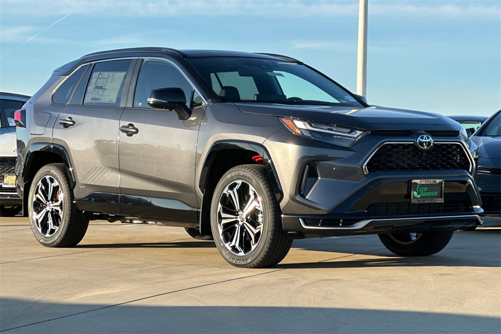2025 Toyota RAV4 Prime XSE Premium photo 2
