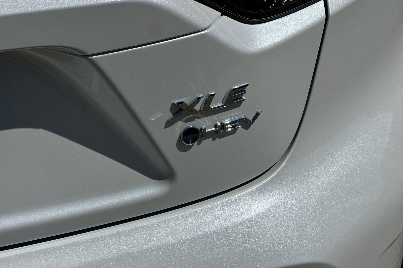 2025 Toyota Corolla Hybrid XLE photo 6