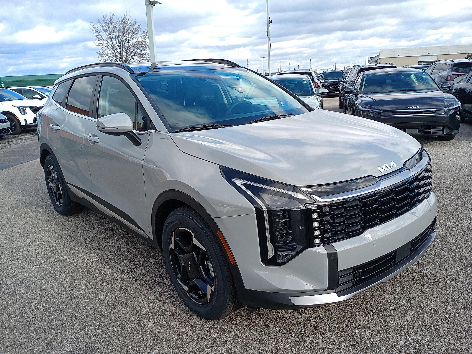 2026 Kia Sportage EX's photo