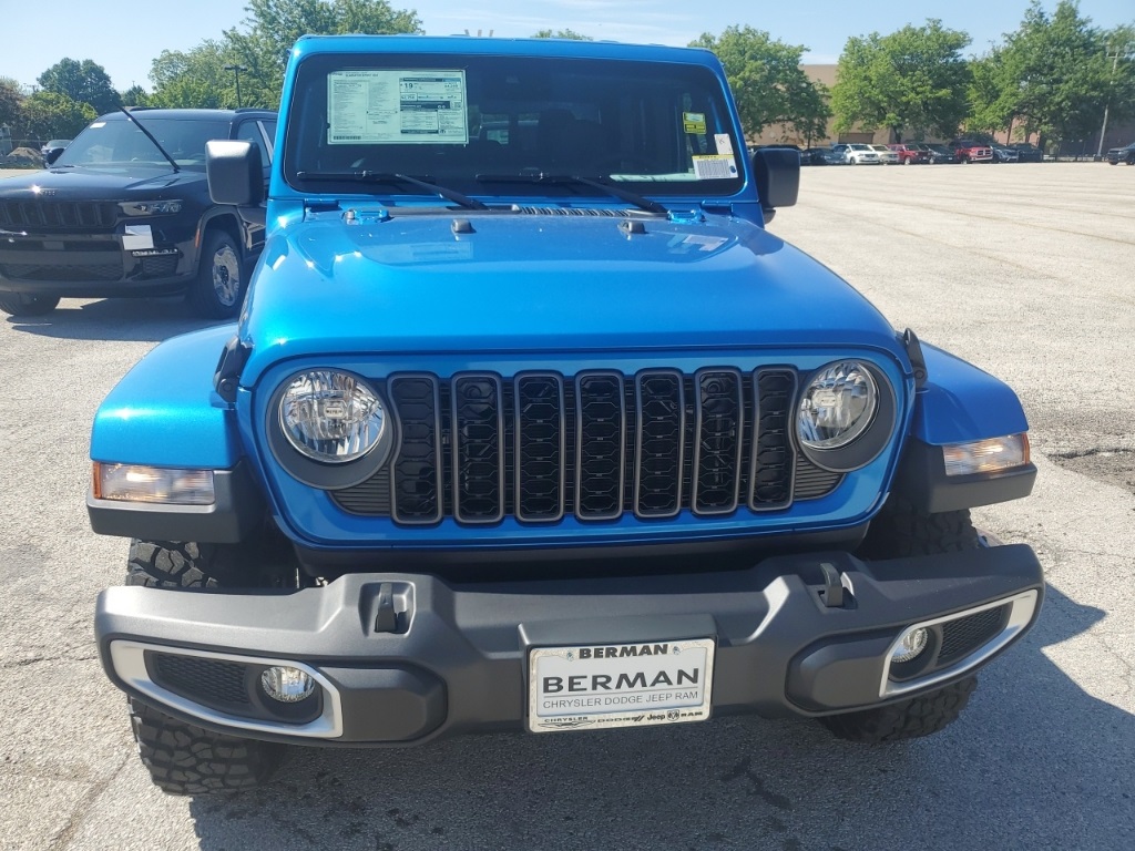 2025 Jeep Gladiator Sport photo 2