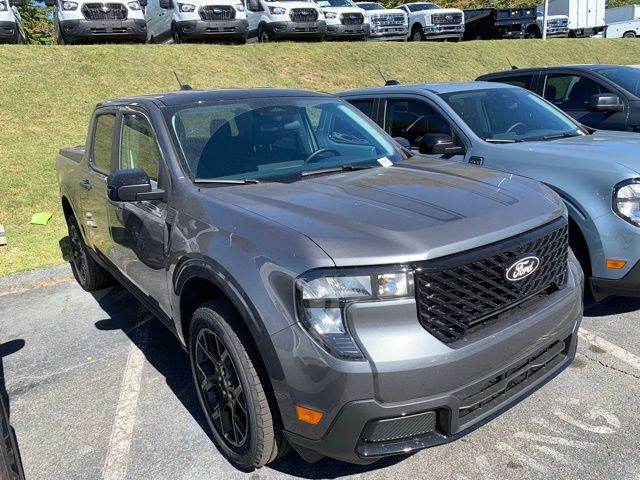 2025 Ford Maverick XLT photo 2