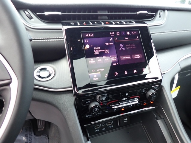 2025 Jeep Grand Cherokee Altitude X photo 15