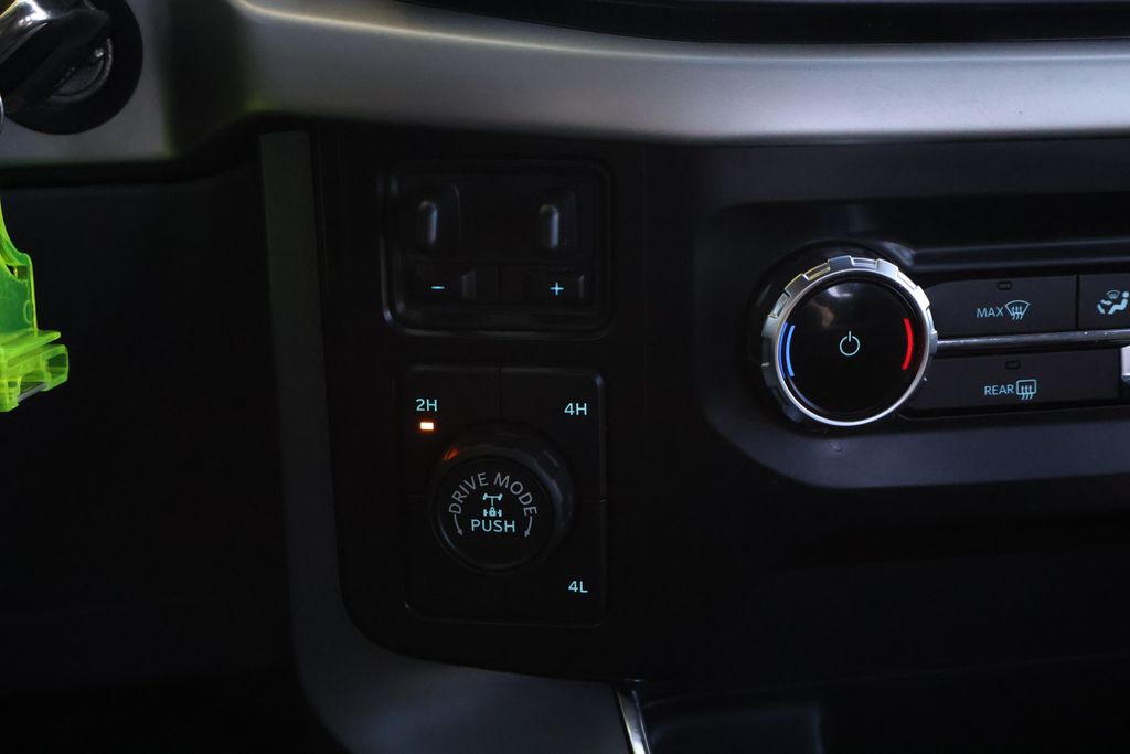 2023 Ford F-150 XLT photo 22