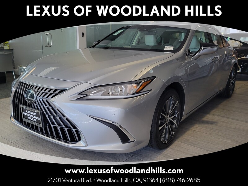 2025 Lexus ES 350's photo