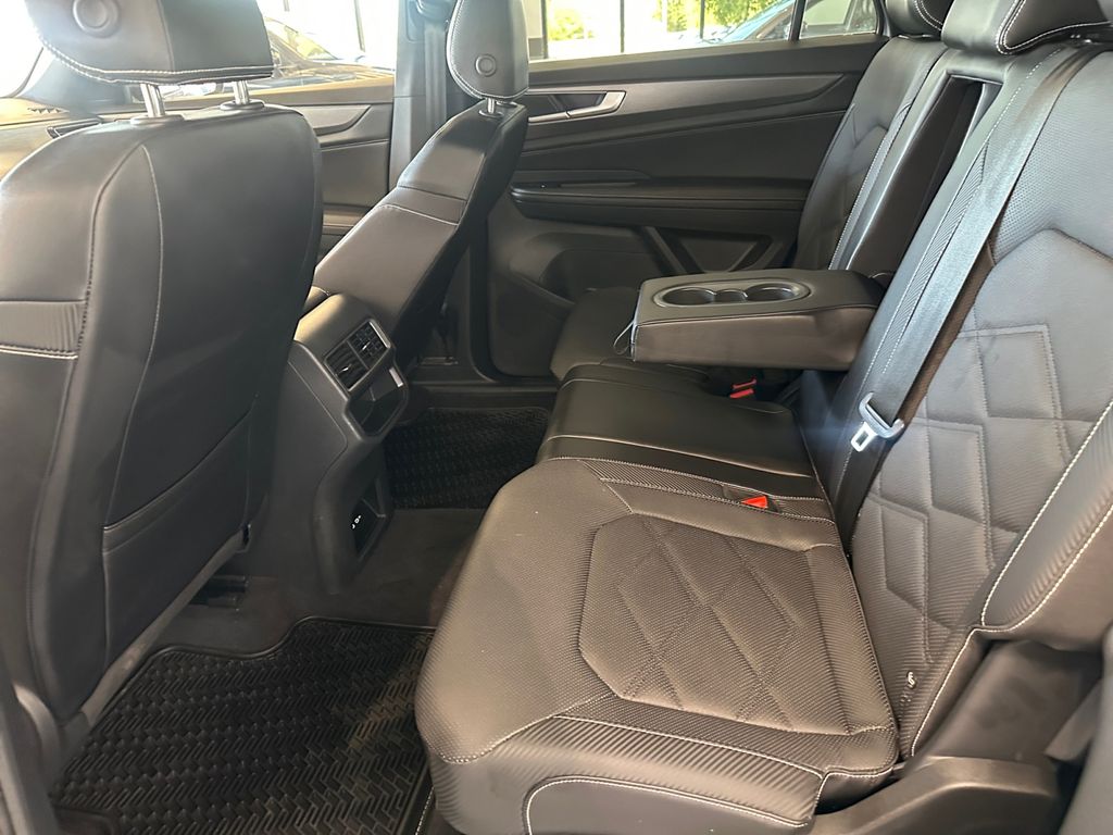 2024 Volkswagen Atlas Cross Sport SE photo 18