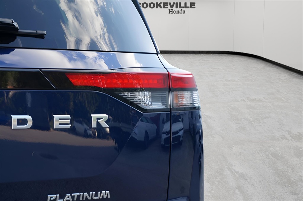 2022 Nissan Pathfinder Platinum photo 4