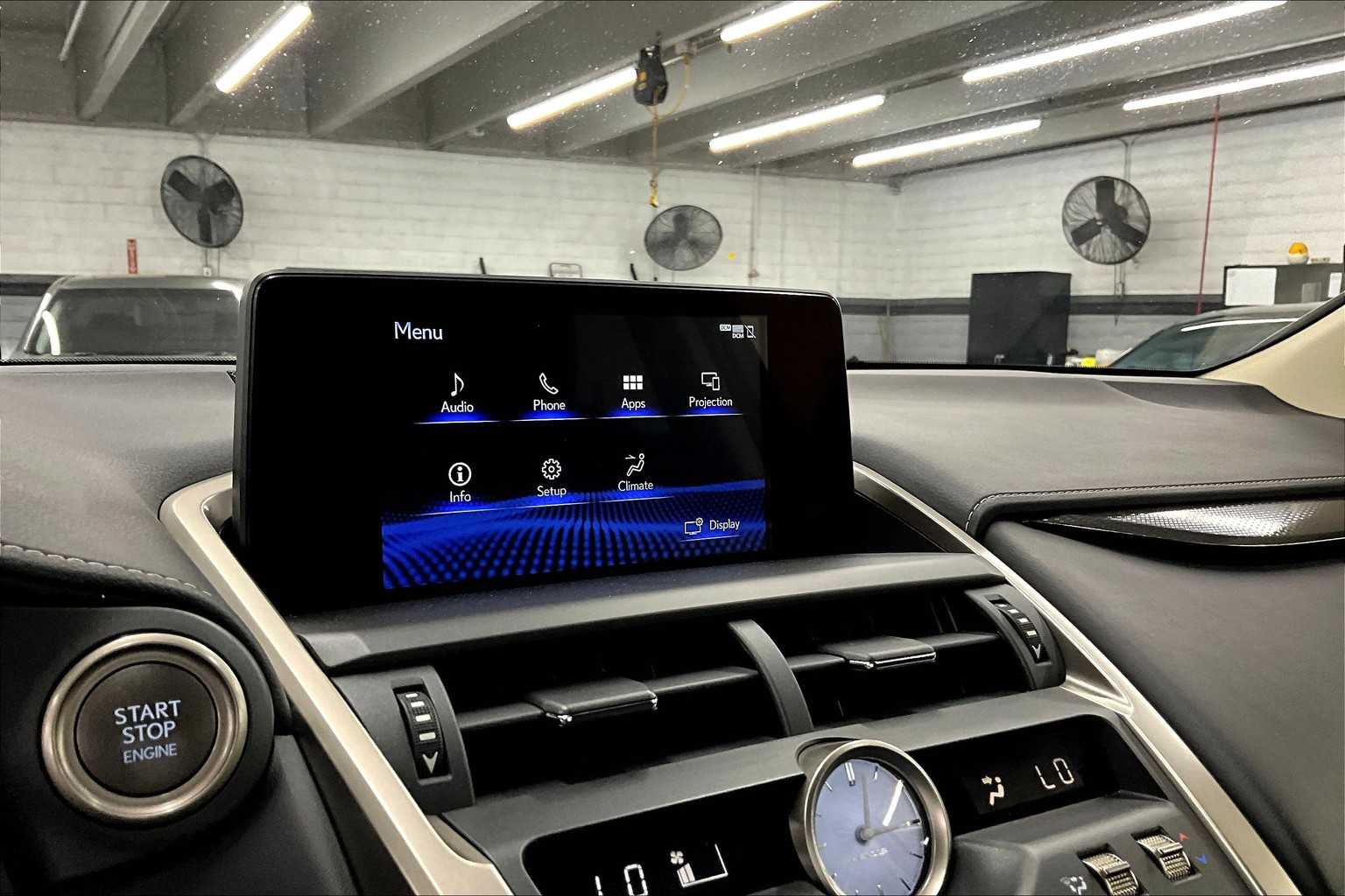 2020 Lexus NX 300 photo 32