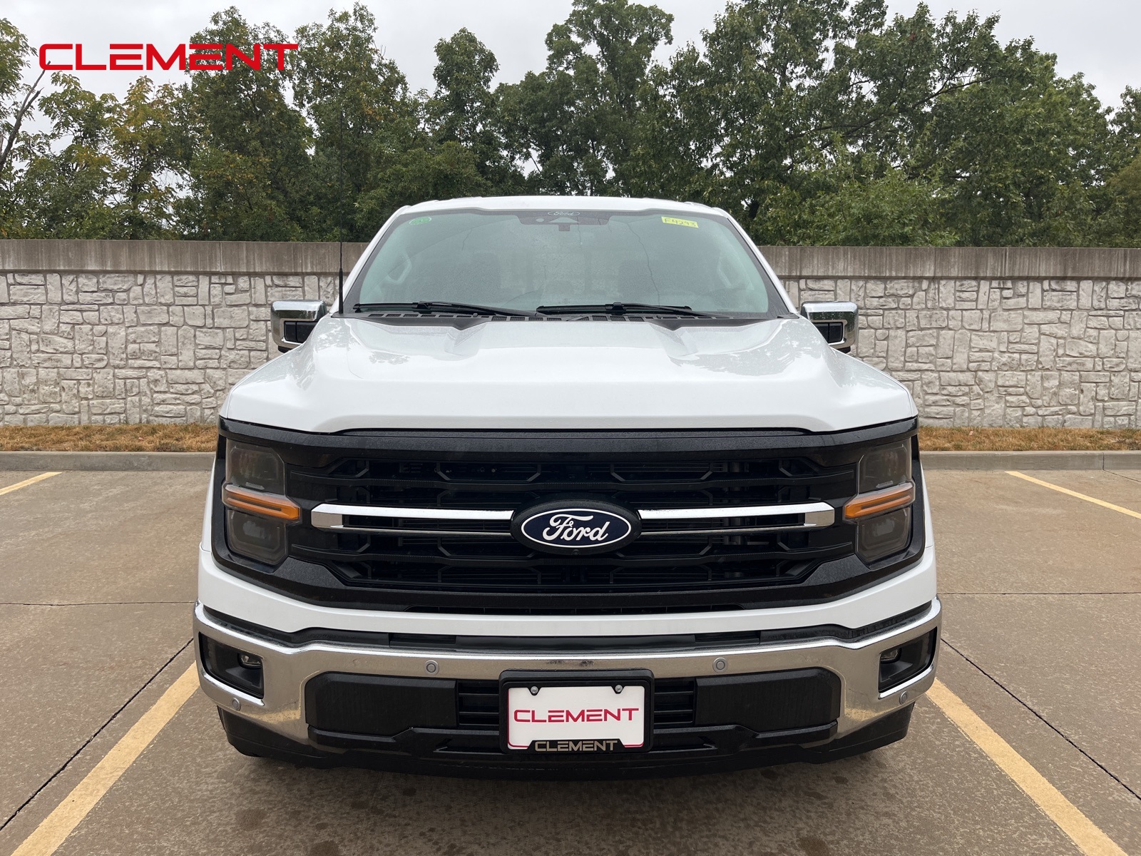2024 Ford F-150 XLT photo 2