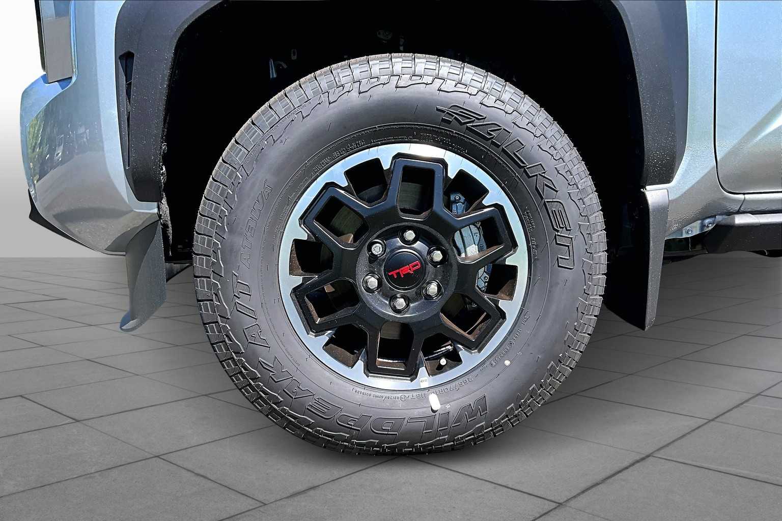 2025 Toyota Tacoma TRD Off-Road 4x4 Double Cab photo 11