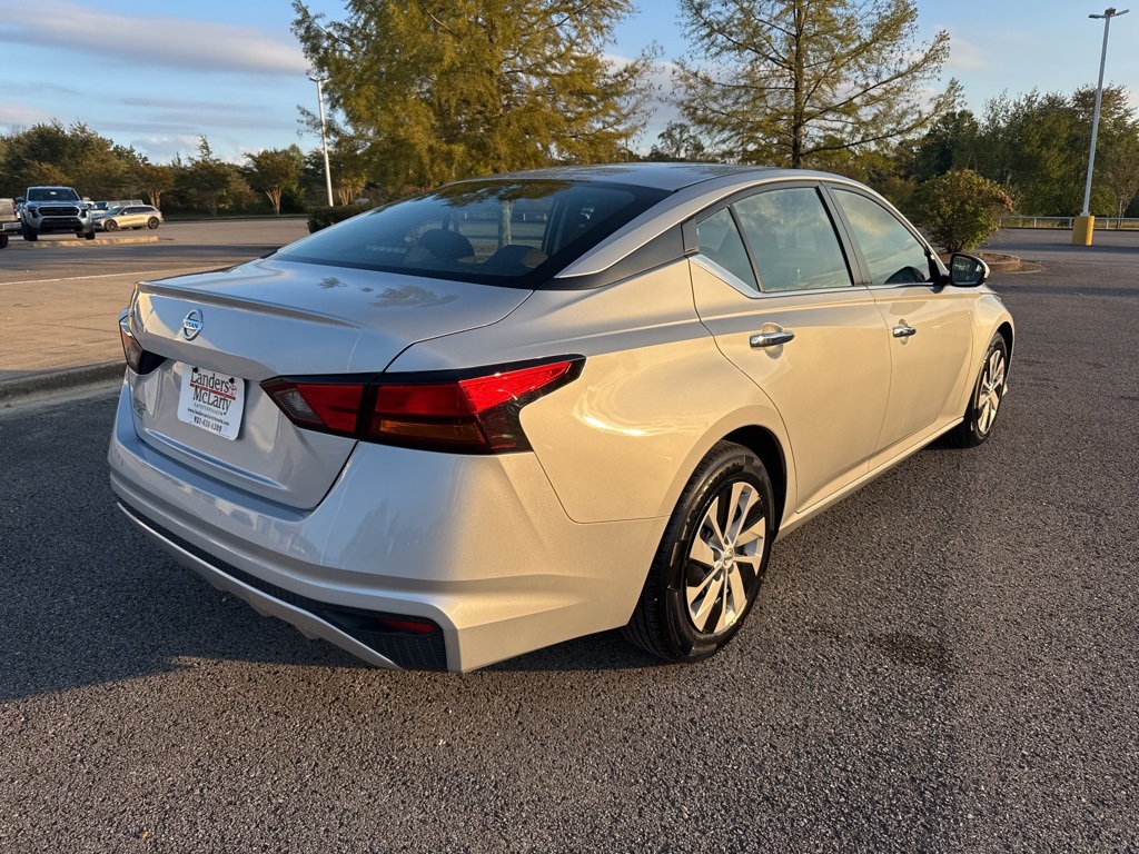 2022 Nissan Altima 2.5 S photo 3