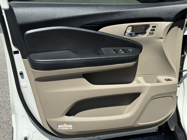 2019 Honda Pilot Elite photo 15