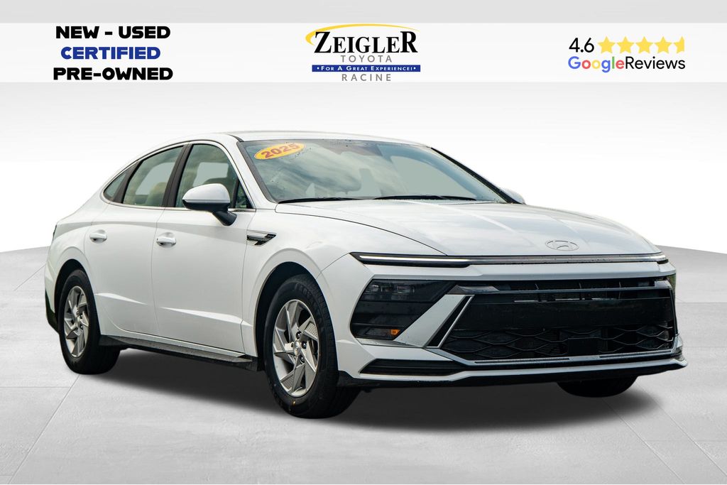 2025 Hyundai Sonata SE's photo