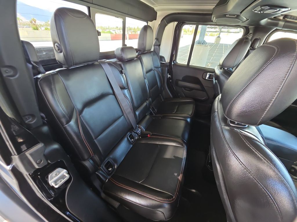 2023 Jeep Gladiator Mojave photo 25