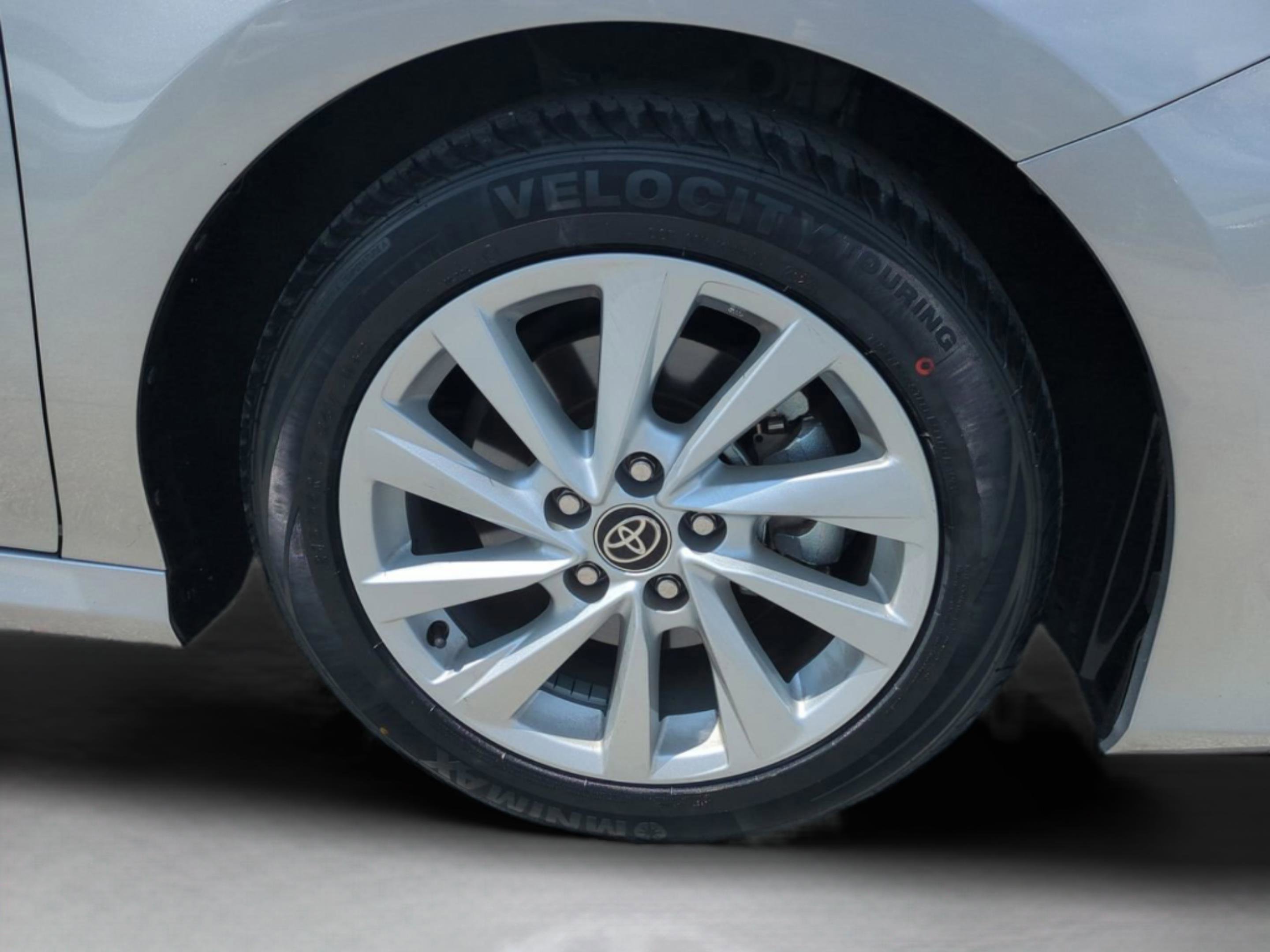 2023 Toyota Camry LE photo 10