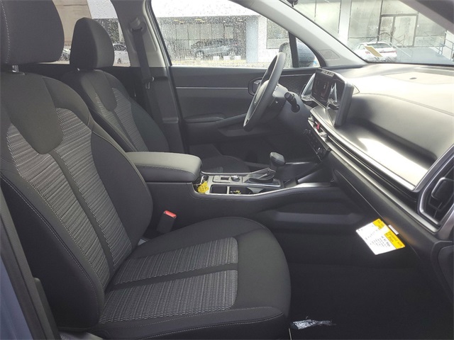 2025 Kia Sorento LX photo 24