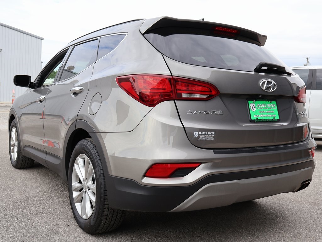 2018 Hyundai Santa Fe Sport 2.0T photo 3