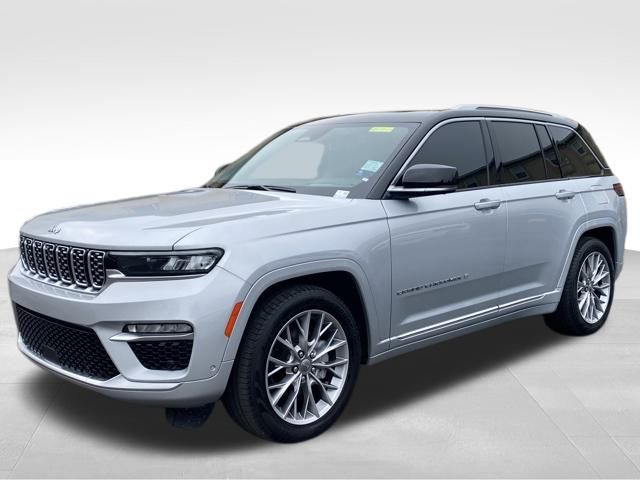 2022 Jeep Grand Cherokee Summit photo 3