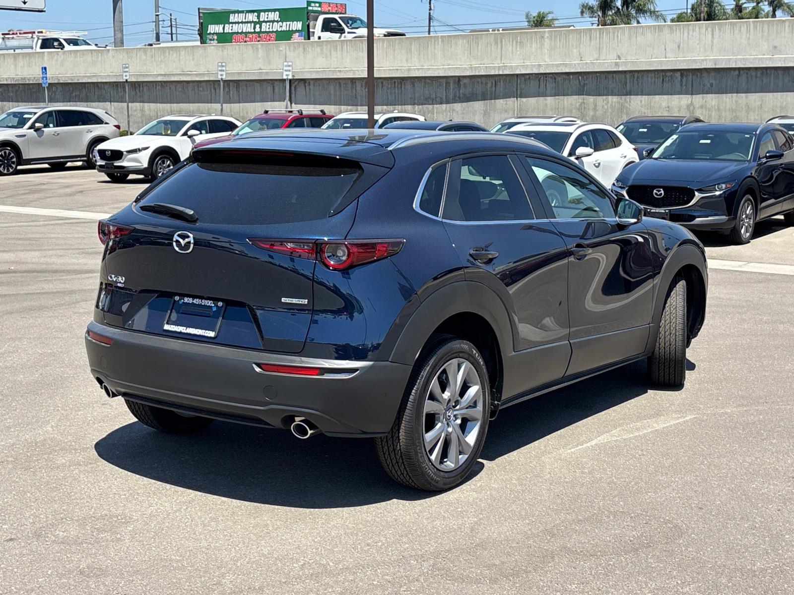 2025 Mazda CX-30 2.5 S Preferred photo 4