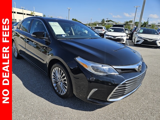 2018 Toyota Avalon Limited's photo