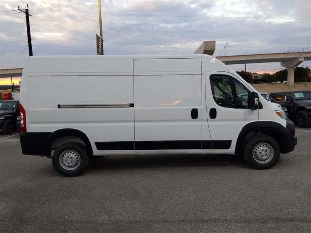 2026 Ram ProMaster 2500 photo 8