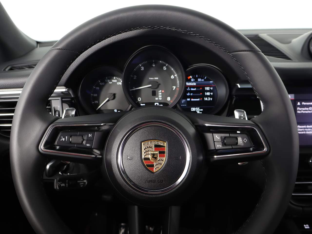 2025 Porsche Macan photo 12