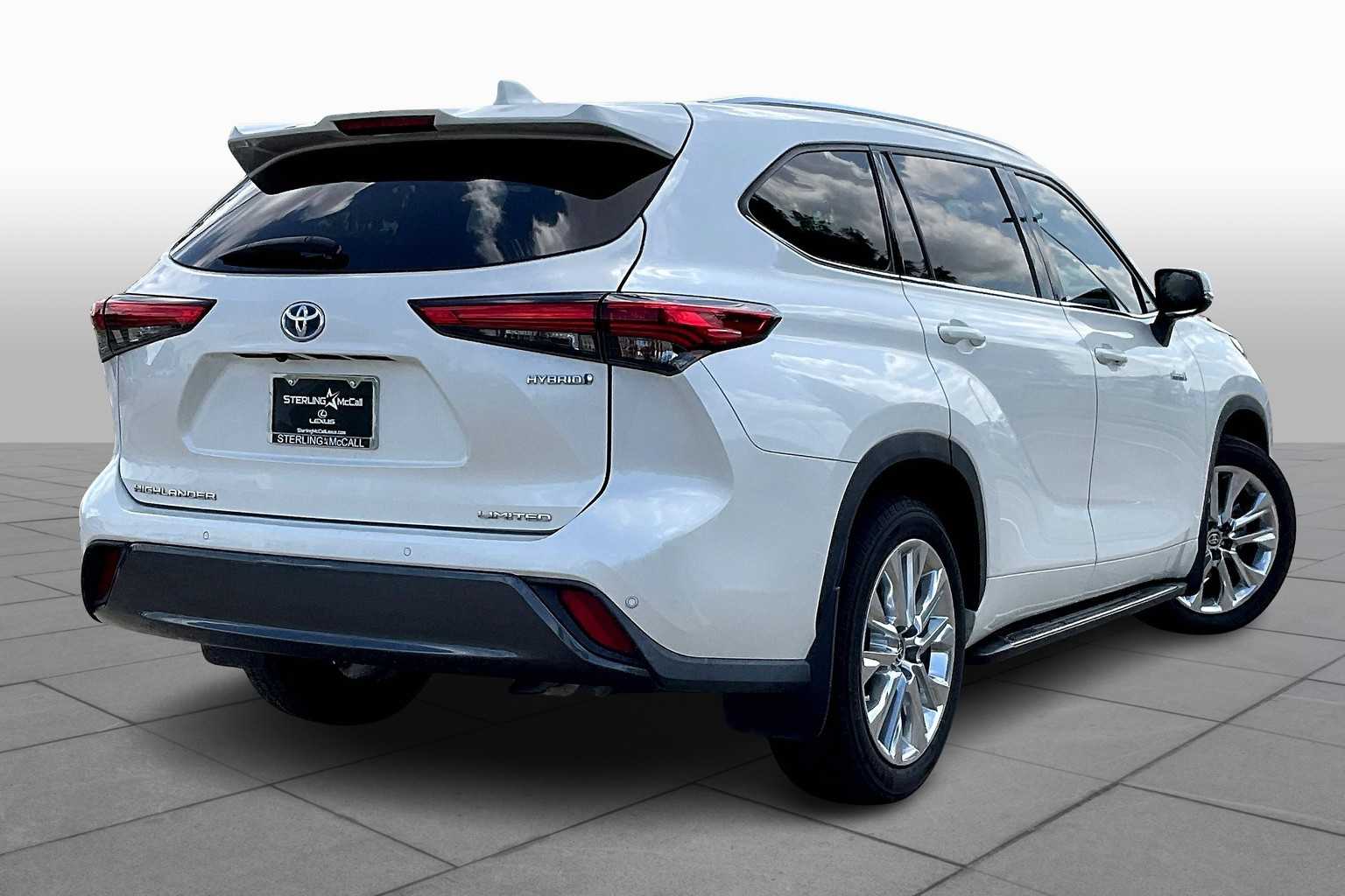 2021 Toyota Highlander Hybrid Limited photo 10