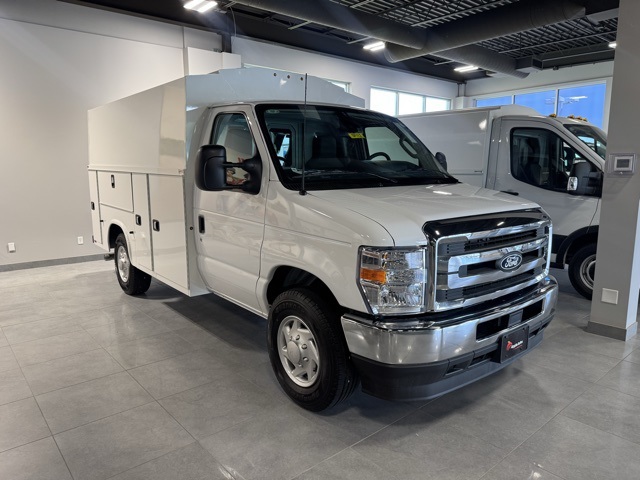 2026 Ford E-Series Cutaway Base's photo
