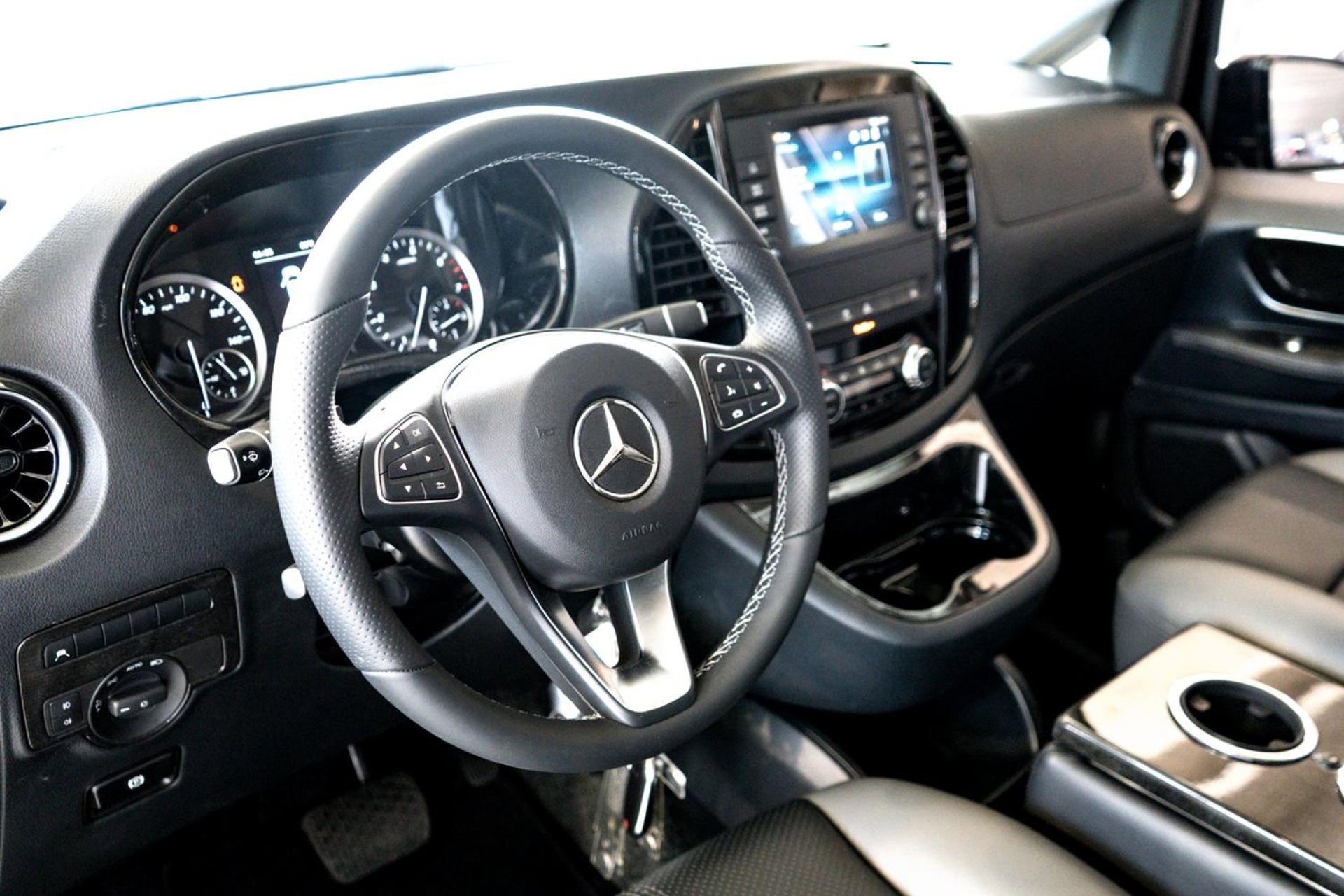 2023 Mercedes Benz Metris Passenger Van photo 10