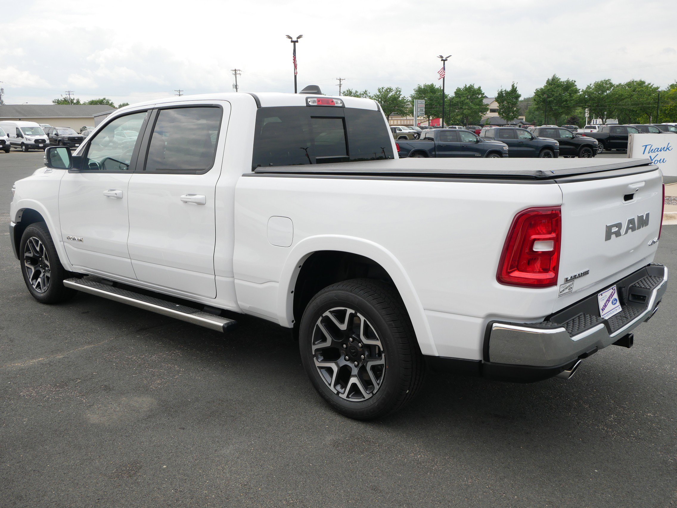 2025 Ram 1500 Laramie photo 4