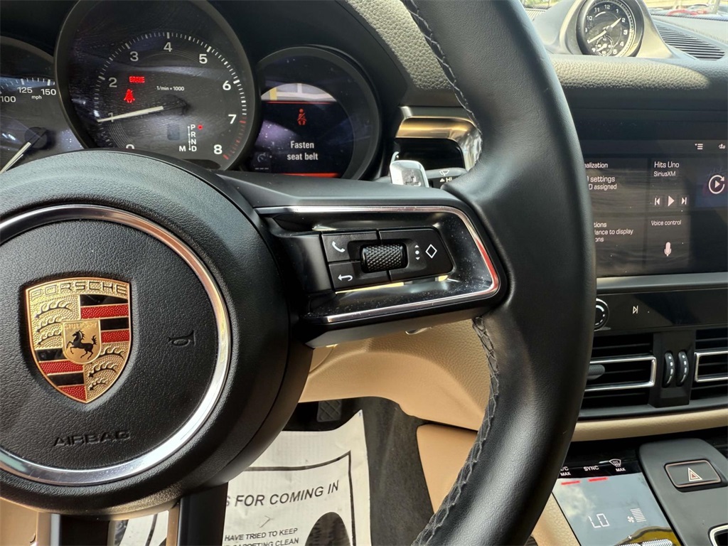 2022 Porsche Macan Base photo 26