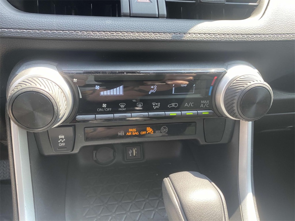 2023 Toyota RAV4 LE photo 20