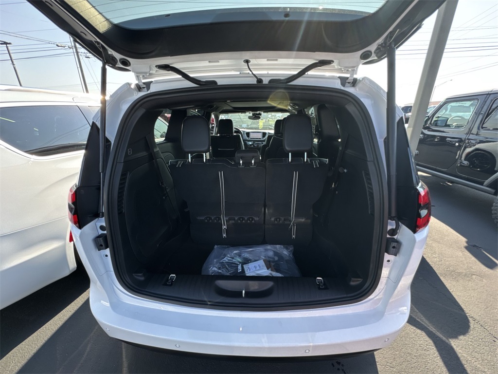 2026 Chrysler Pacifica Limited photo 31