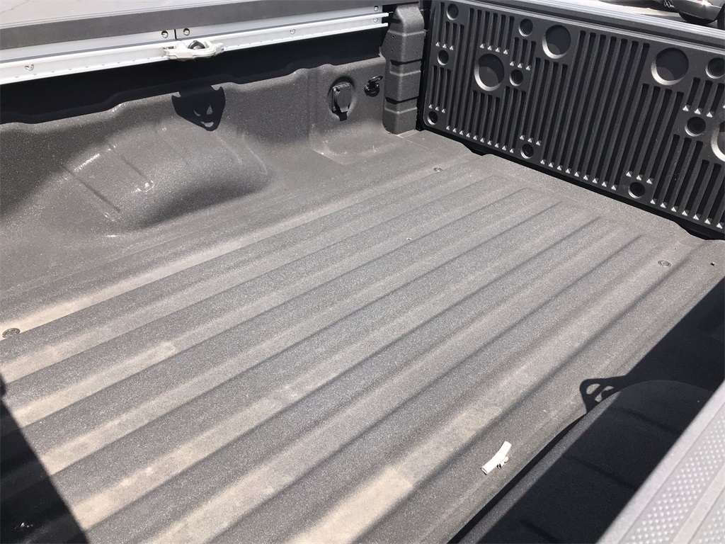 2024 Nissan Frontier SV photo 22
