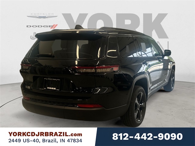 2025 Jeep Grand Cherokee Limited photo 3